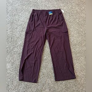 Old Navy Sleektech Wide Leg Cargo Pants